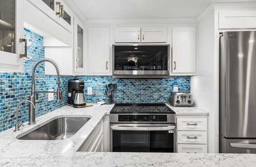 Holiday Isle Condo | This IS the beach life! Stunning Ocean views and elegantly remodeled (518)