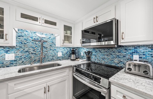 Holiday Isle Condo | This IS the beach life! Stunning Ocean views and elegantly remodeled (518)