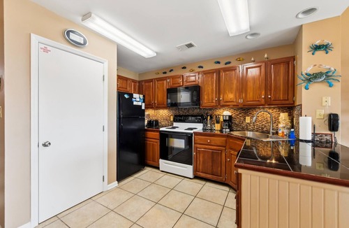 East End House | This pool front townhome with beach views is just the ticket for your Island vacation experience.