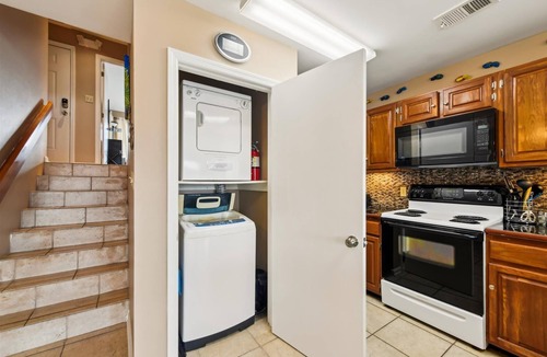 East End House | This pool front townhome with beach views is just the ticket for your Island vacation experience.