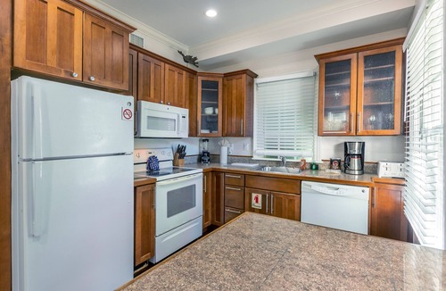 The Meadows Condo | Three-Condo Getaway in Old Town with WiFi, Shared Pool, and Hot Tub