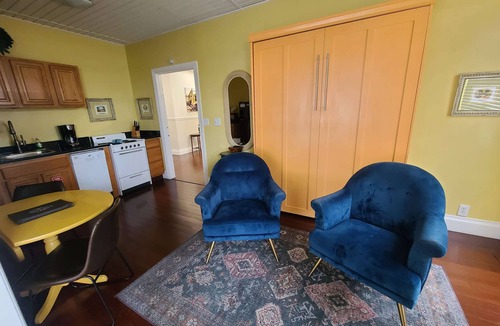 Old Town Condo | Three Duval Street Suites w parking and pool
