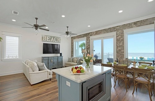 Laguna Beach Estates House | "Tide Life" - Perfect Sized Family Beach House