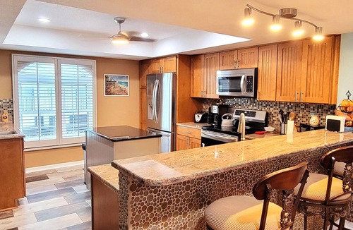 Tierra Verde House | Tierra Verde Island 2 bedroom 2.5 bath Townhome within minutes to 4 beaches.....