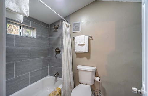 Oak Cliff Cottage | Tiny house in Bishop Arts!