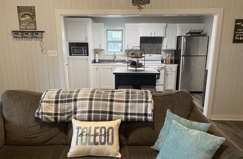 Turtle Beach Cottage | Toledo Bend-Midlake Cottage—5 miles from town!