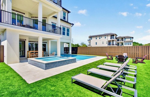 Miramar Beach House | Tony by the Sea: Private Beach, Heated Pool & Spa, Free Golf Cart, 5,700+ SqFt