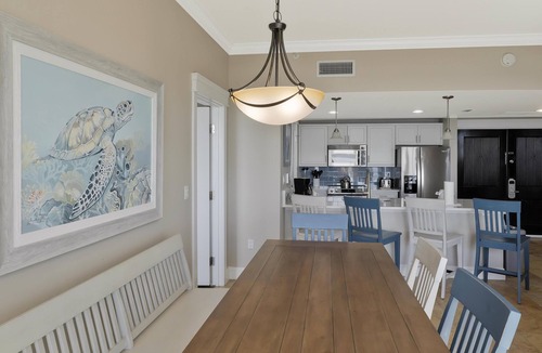 Villa Lago Condo | Top-Floor Grand | 3BR/3BA | 3 Balconies & Bay Views
