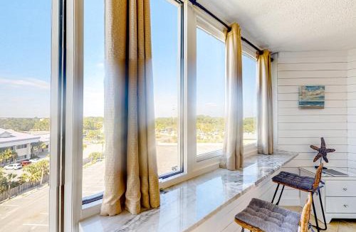 Panama City Beach Hotel | Top of the Gulf 702 Teal Waters