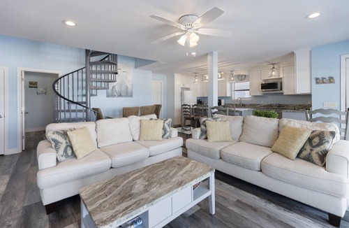 Crescent Beach House | Top Rated Home | 5 Star Reviews | Siloam Waters | 4 Bedroom Gulf-Front