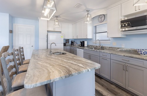Crescent Beach House | Top Rated Home | 5 Star Reviews | Siloam Waters | 4 Bedroom Gulf-Front