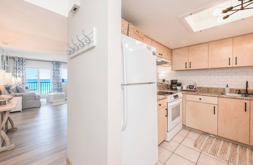 Sunnyside Condo | Totally renovated August 2024, C3 building, 2 bdr. 2bth. Amazing gulf front