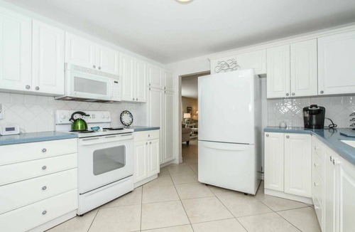 Coquina Sands House | Totally Renovated Home: Screened in Lanai w/Heated Pool & Dining-2 Blocks to Beach-Coquina Sands