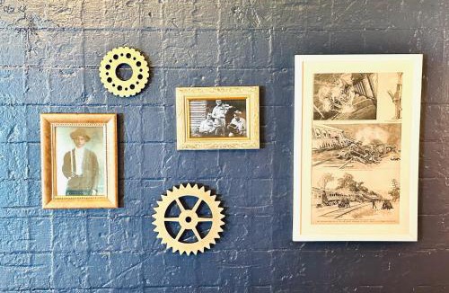 Grand Coteau Hotel | Train Wreck Inn - Boutique Train Car Stays - Self Check In