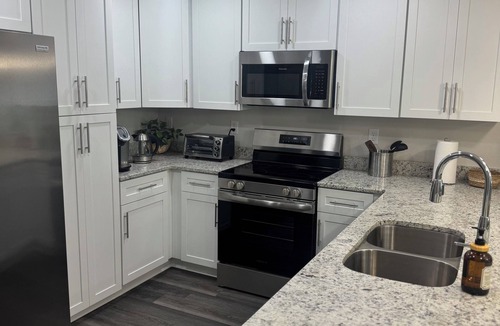 Southside House | Tranquil 3-bedroom house in charming Jacksonville Minutes to San Marco& Downtown