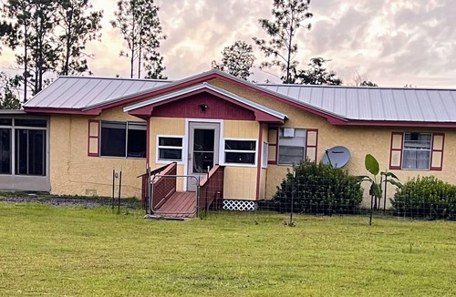Youngstown House | Tranquil 4 bedroom fully furnished home located 35 miles from Panama City Beach.