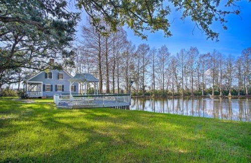 Houma House | Tranquil Bayou Country Home w/Pond: 8 Mi to Houma