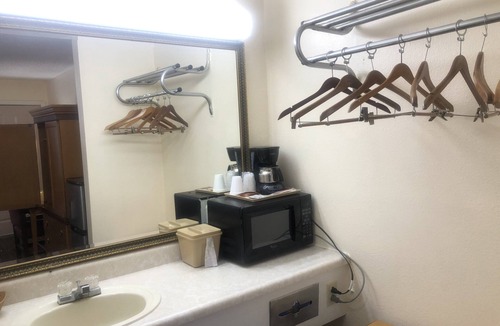 Hazen Hotel | Travel Inn Hazen