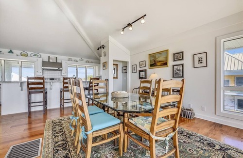 Plantation House | TREAT YOUR FAMILY to comfort in this beautiful four bedroom home.