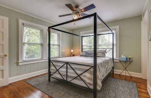 Arlington Heights House | Treetop Getaway in Historic Neighborhood, top rated for cleanliness and location