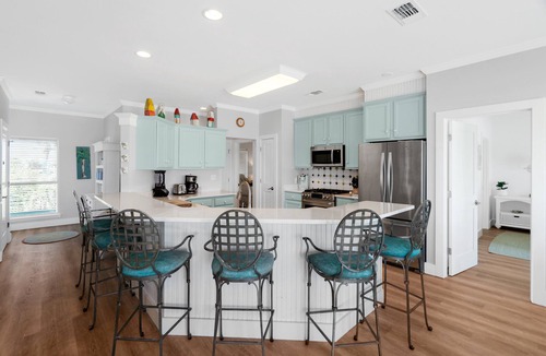 Holiday Isle House | Tres Palms | Beachfront + Pool