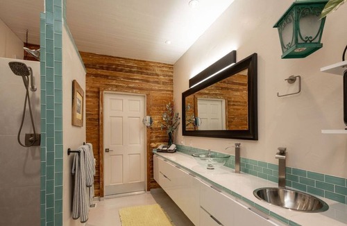 Old Town House | Tropical Breeze Villa - 2 Bedroom + Loft, 2.5 Bathroom HOT TUB OLD TOWN KW
