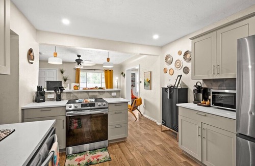 St. Petersburg House | Tropical Disco | Pool & Fire Pit | St. Pete Beach