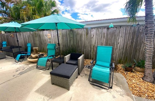 East Fort Lauderdale House | Tropical Garden Apartment is just Steps to Sand, Surf and Fun!
