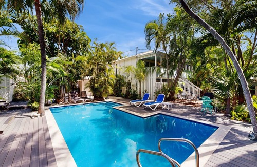 Old Town Apartment | Tropical getaway with pool & sundeck - 1 block to Duval St, 2 blocks to beach