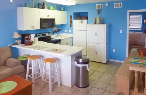 Fort Walton Beach Apartment | Tropical Isle #205
