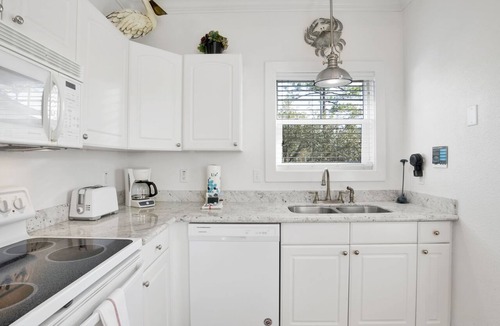 Ono Island Condo | Tropical Therapy is good for what ails you!