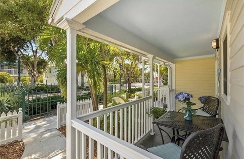 Bahama Village House | Truman Annex 2 bedroom 2.5 bath Townhouse- steps from Duval Street with pool