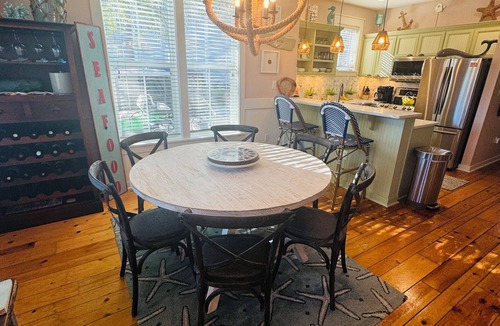 Laurel Grove House | Tuckamore Cottage Beach and Greens!-Emerald Coast at its best! 2 Golf Carts
