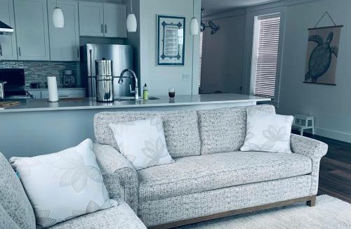 Historic Downtown Apalachicola Apartment | Tupelo Suite