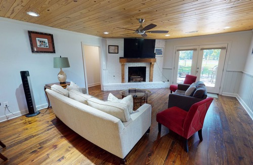 Flowood House | Turtle Creek - Waterfront & Located Directly by Boat Slip