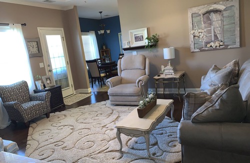 Moundville House | Tuscaloosa Clean, Safe & Stylish House, Minutes from UA and Downtown