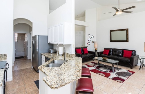 Lake Davenport Estates Villa | Tuscan Hills 3 bed, 2 bath courtyard villa with pool.