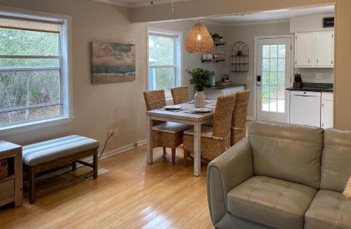 Santa Rosa Beach House | Twin Palms Cottage in Blue Mountain Beach