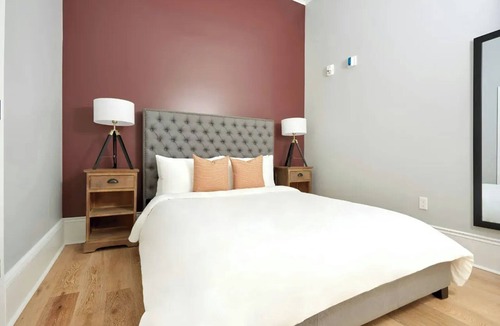 French Quarter Hotel | Two Canal Street Suites Near French Quarter + Bourbon St | The Harlequin