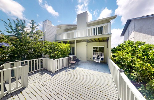 Panama City House | Two-story waterfront retreat with a furnished deck, washer/dryer, & AC