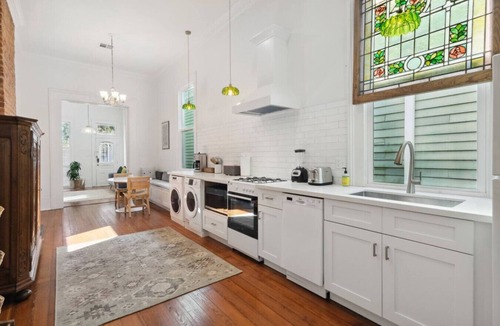 Irish Channel House | Under The Oaks 2 - NOLA 2BR/1BA
