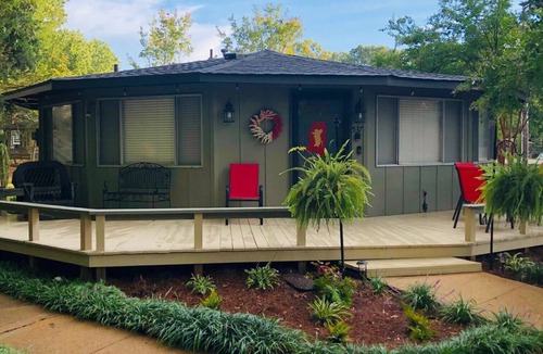 Oxford Cottage | Unique & Cozy Cottage joining the Ole Miss Campus!