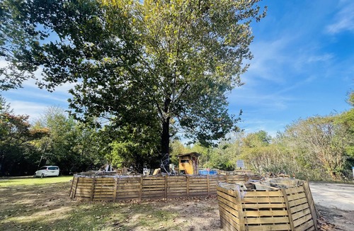 Tallahassee RV Rental | Unique SandyLand FARMSTAYS GLAMPING TeePee w/mini horses/cows/goats/chickens