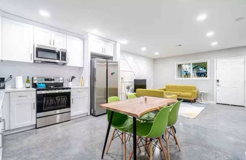 Freetown - Port Rico House | Unit B Freetown Blueplex Downtown Lafayette 2br/2.5ba