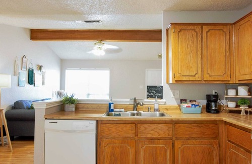 Killeen House | Unplug at our family-friendly home with a spacious yard close to Fort Hood!