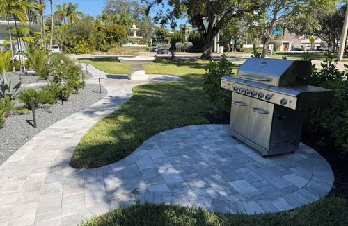 Coral Ridge Apartment | Updated 1 Bedroom in Boutique Mid-Century Building