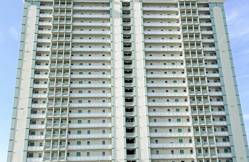 Miramar Beach Condo | 🏝Updated BEACHFRONT Condo - Beach Chair Service Included (Mar-Oct) Sleeps 6!🏖