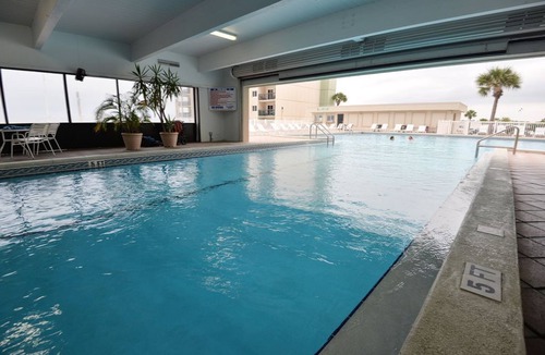 Sunnyside Condo | Updated Condo in Midrise Building. Directly On Beach. Beautiful View!