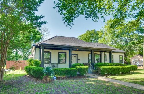 Greenwood Apartment | Updated Cottage w/Fireplaces in North Greenwood!
