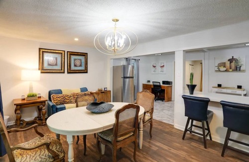 Greenwood House | Updated North Greenwood Cottage < 1 Mi to Dtwn!